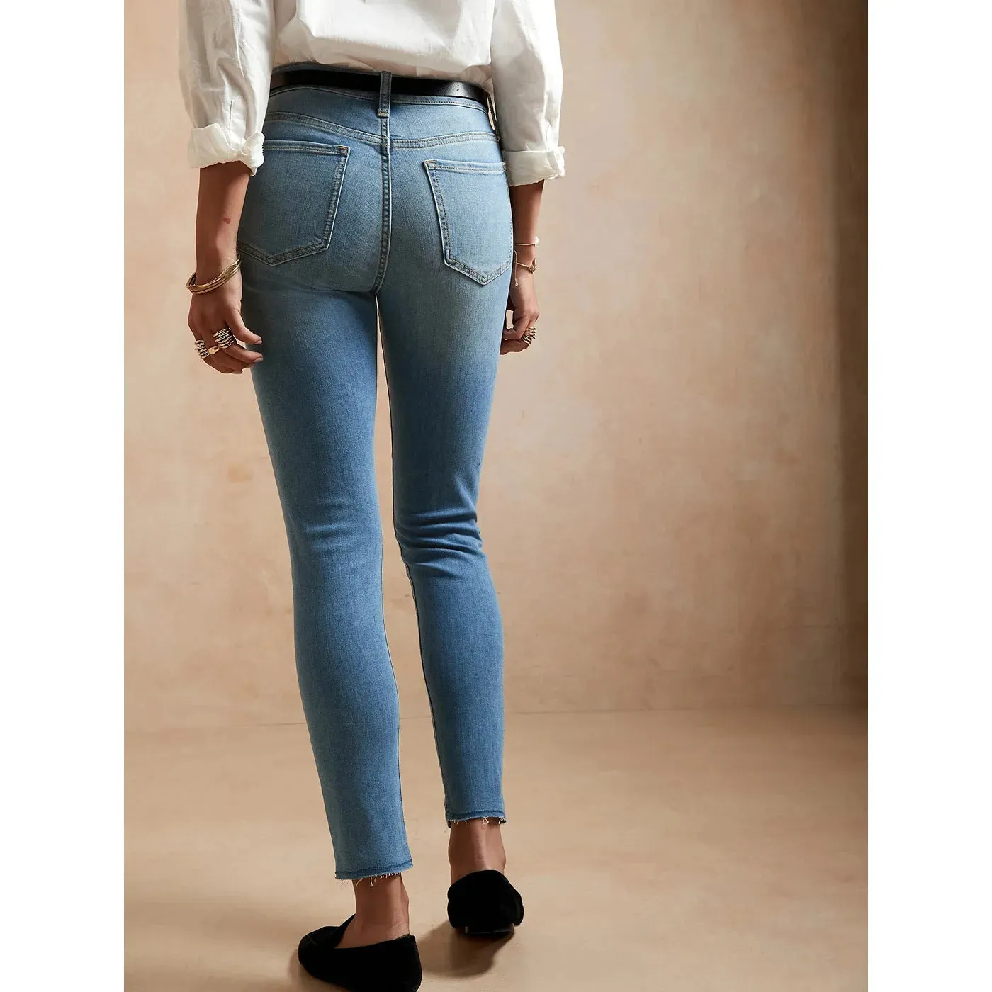 BR Light Wash Skinny Jeans