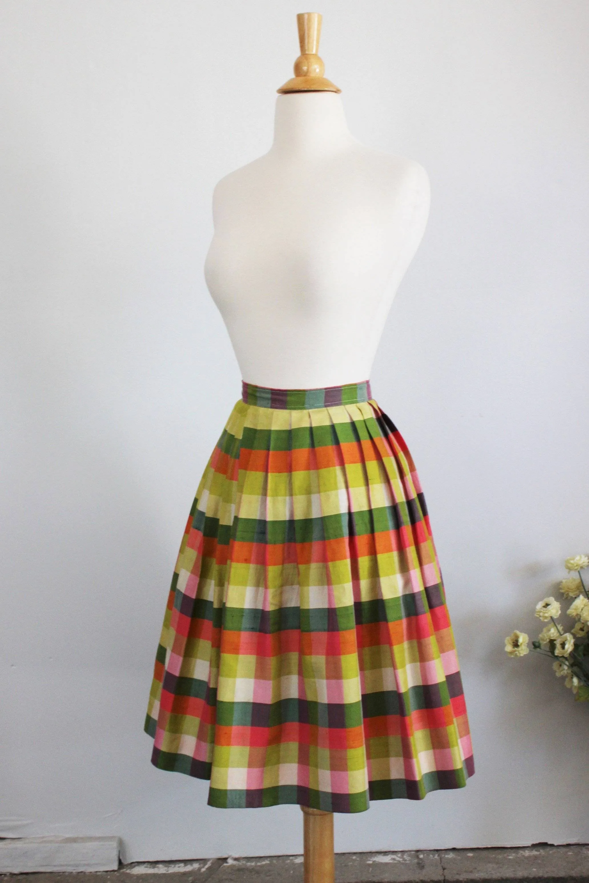 Vintage 50s Circle Skirt, Pleated Silk Pastel Plaid Checks